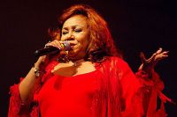 Alcione encanta o público no dia 21 no Palácio Popular da Cultura