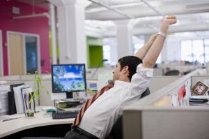 Especialista em Direito Trabalhista alerta empresários para ter cautela nas penalizações.