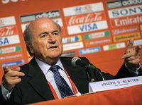 Blatter durante coletiva na Cidade do Cabo