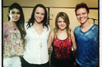 Paula Fernandes, com a dupla Patrícia e Adriana, e Michel Teló