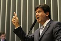 Encerrou recitando o poema Navio Negreiro