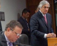 Blairo (sentado) e Delcídio