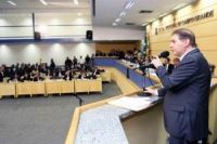 Foi embora antes de a votação acabar