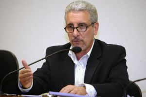 Condenado pelo mensalão, ele fugiu em 2013 e foi preso em fevereiro.