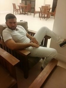 O cantor sertanejo Sávollo Lopes