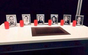 Germanwings exibe foto de piloto que virou herói; Patrick Sondheimer é o primeiro da esquerda para direita
