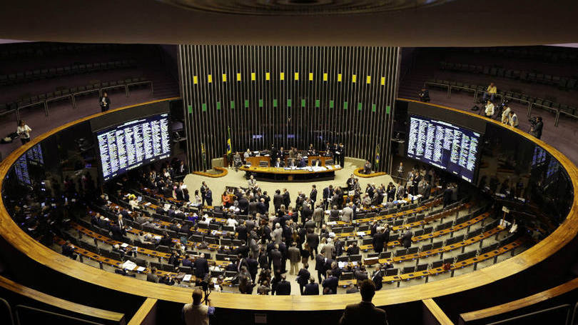 A Câmara manteve o modelo atual, com o sistema proporcional, que leva em conta os votos recebidos individualmente pelos candidatos de um partido e os recebidos pela legenda.