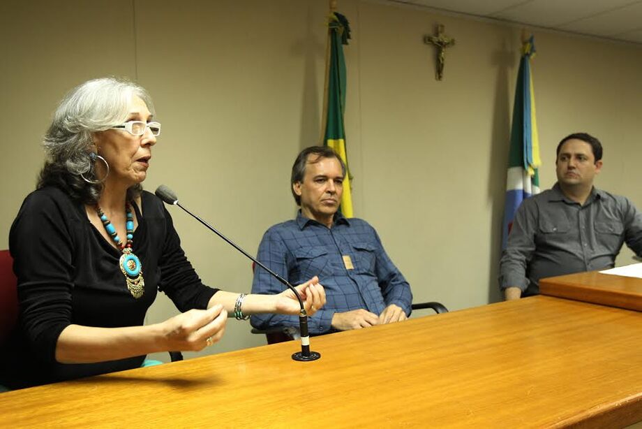 Angela Caruso, destacou que é preciso tratar política pública dos animais no mesmo patamar de qualquer outra política nos municípios e que os gestores não podem mais ignorar a importância do assunto
