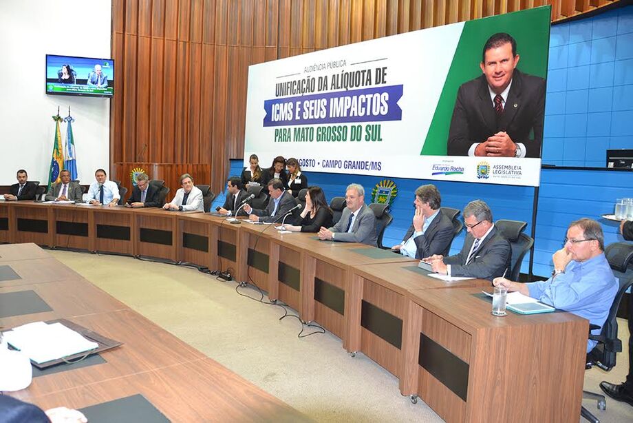 Ela esclareceu que por se tratar de PRS o projeto não passa pela Câmara e não precisa da sanção ou veto da presidente da República, precisando apenas da maioria simples do Senado