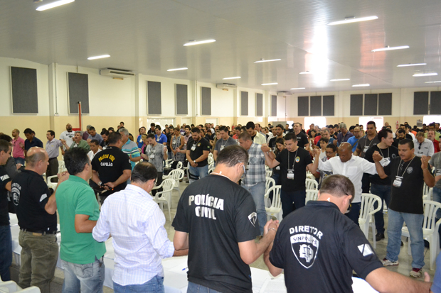 A categoria pretende manter a manifestação até a próxima terça-feira (01/12) .