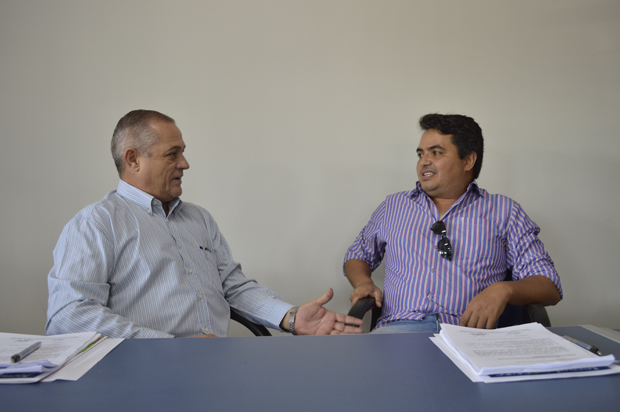 Pedro Lima e Clodoaldo comemoram o acordo firmado com o patronal