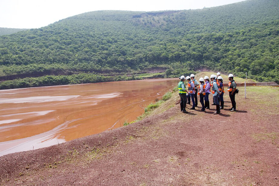 Prefeito de Corumbá e tecnicos visitam a maior barragem da Vale25j