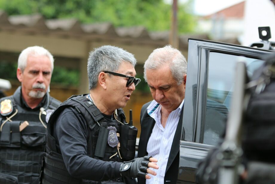 O agente da Polícia Federal Newton Ishii agora é tema de marchinha de carnaval.