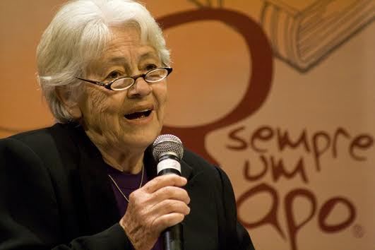 Adélia Prado completa 80 anos