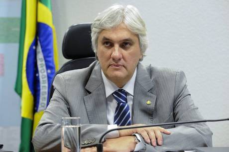 Delcídio foi preso na última quarta-feira por suspeitas de atuar para impedir as investigações da Operação Lava Jato