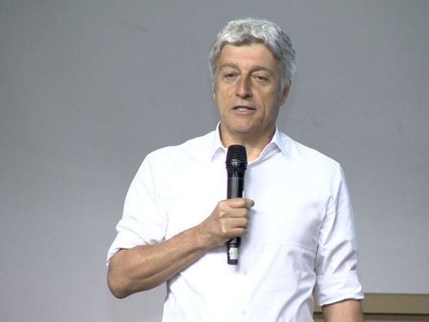 O jornalista e apresentador Caco Barcellos