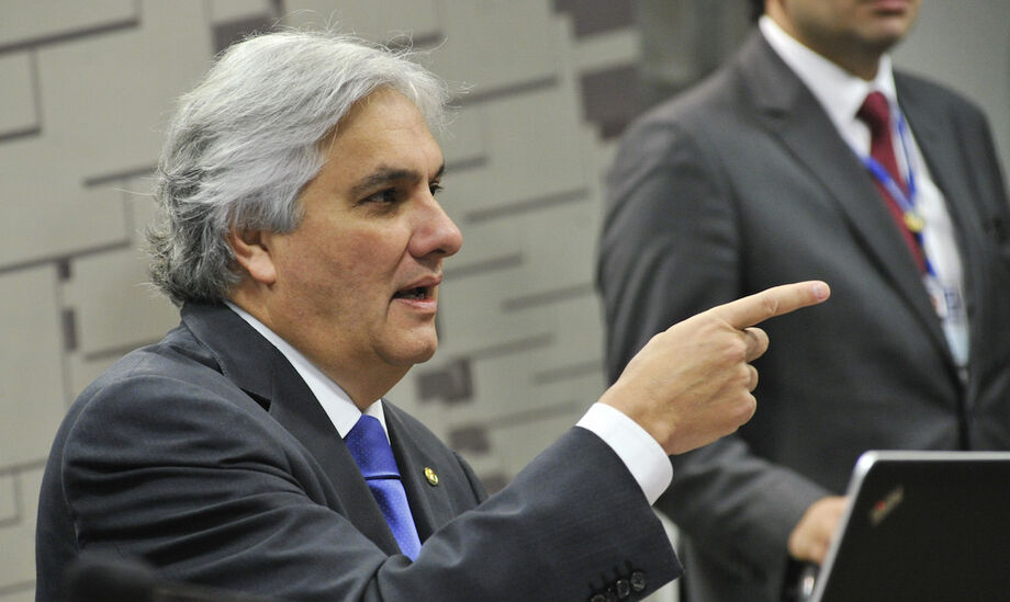 Delcídio do Amaral é o primeiro senador preso no exercício do mandato.