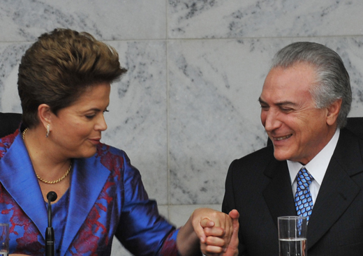 O vice-presidente Michel Temer se queixou também do tratamento a ex-ministros ligados a ele.
