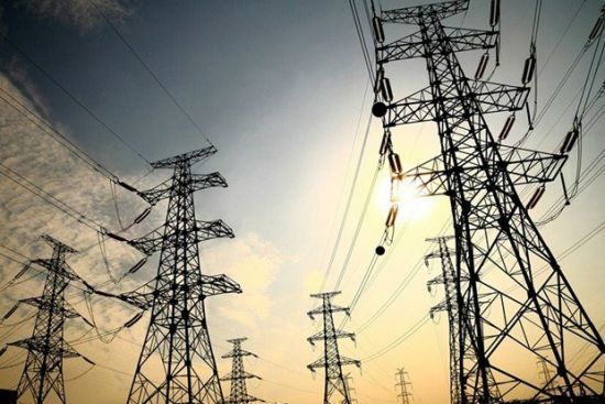 Elton morreu por volta de 1h da manhã desta quinta-feira (3) ao abrir a escada de serviço para subir no poste de energia que fica em frente à residência que solicitou reparo por falta de energia.