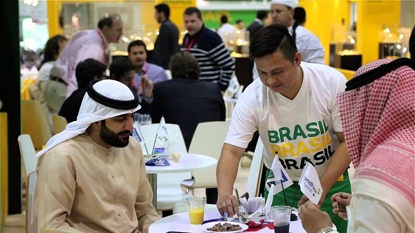 Dessa vez a viagem é direcionada para a maior mostra anual de alimentos e hospitalidade do mundo, a Gulfood, que acontece de 21 a 25 de fevereiro, em Dubai, Emirados Árabes