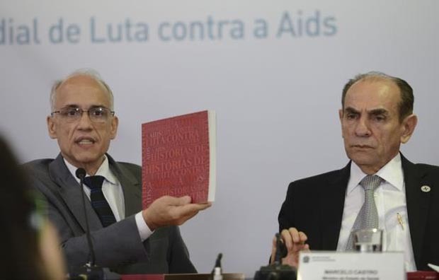 Segundo o Ministro da Saúde, Marcelo Castro, o incentivo ao diagnóstico e ao início precoce do tratamento, refletiram na redução da mortalidade e a morbidade do HIV.