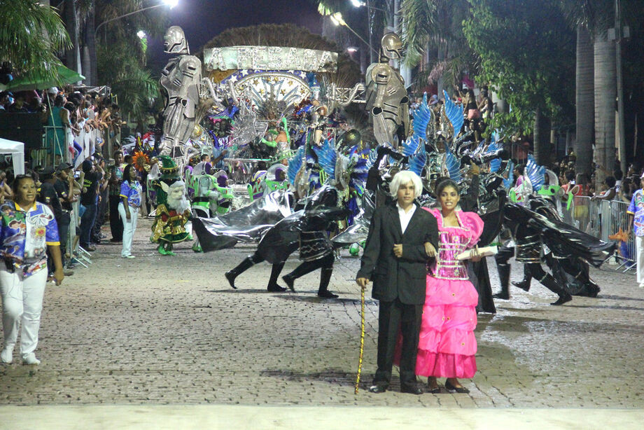 Desfile das escolas de samba de Corumbá