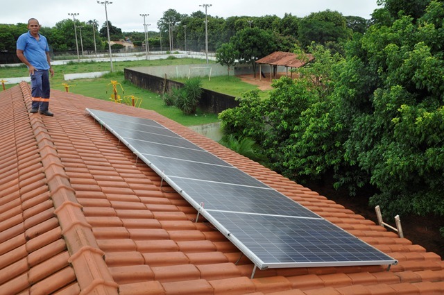 eletrotécnico Alírio Macedo, responsável por este primeiro projeto