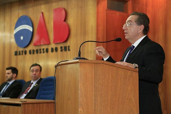Presidente da OAB/MS, Mansour Elias Karmouche
