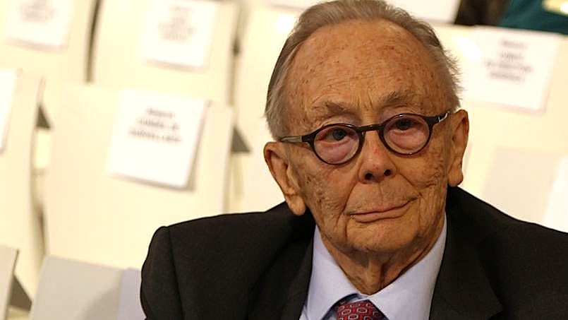 O industrial Roland Peugeot tinha 89 anos de idade. Ele atuou como presidente do conselho de supervisão da empresa 1972-1998.