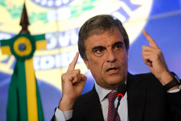 O ministro da Justiça, José Eduardo Cardozo, deixa a pasta e assumir a Advocacia-Geral da União