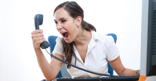 O levantamento constatou que o canal mais utilizado pelos consumidores para reclamar ainda é o telefone (76,3%).