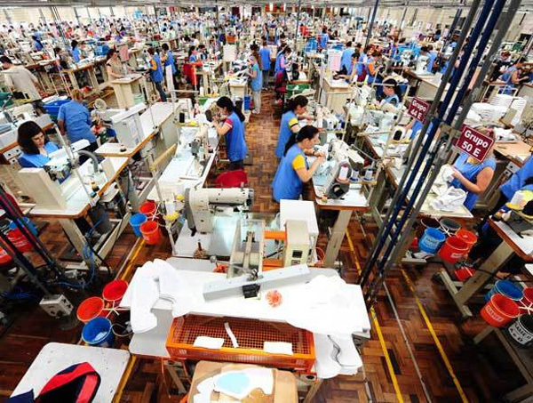 A indústria têxtil foi uma das pioneiras no processo de industrialização no Brasil