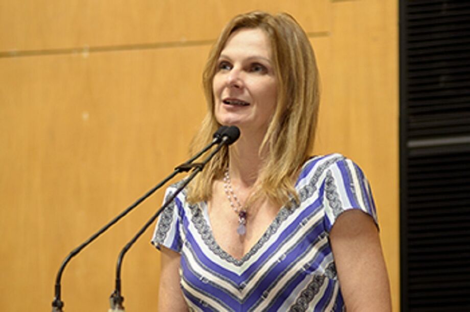 Vescovi é economista, mestre em economia do setor público (UNB) F