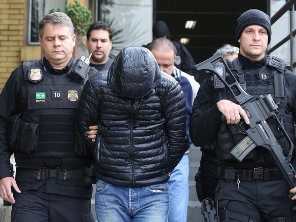 A autoridade policial manifestou-se pela soltura de ambos os presos temporários, sob o argumento de que não restam diligências em andamento que tornariam imprescindível a manutenção da prisão dos investigados