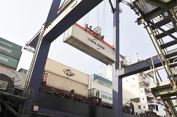 Containers levam os produtos brasileiros pelo mar para os principais parceiros comerciais