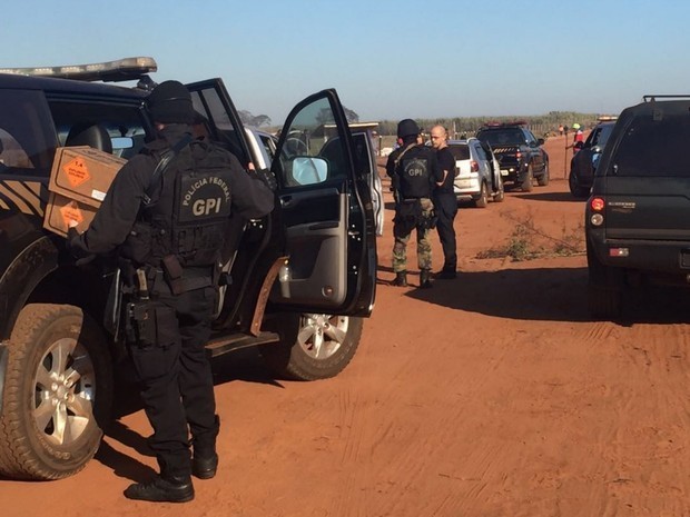 Policiais federais estão na região onde existe o conflito agrário