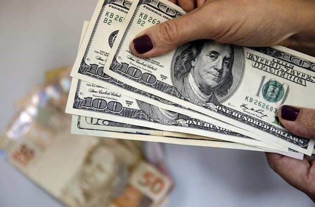 Valorização do dólar foi de R$ 0,056 (1,62%)