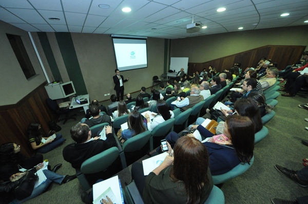 Engenheiros, técnicos da área de saneamento e acadêmicos participaram dos dois dias do encontro