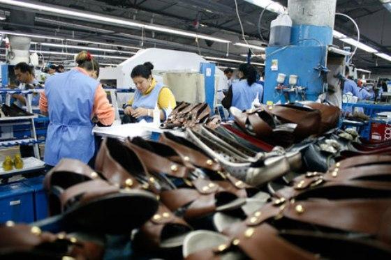 O Brasil perdeu 289 mil empresas em 2014, uma queda de 5,4% em relação a 2013
