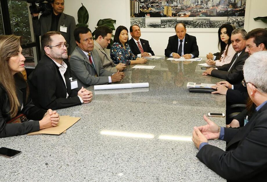 Reunião aconteceu na presidência da AL