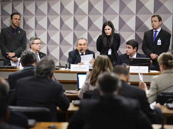 Comissão Processante de Impeachment no Senado retoma depoimentos