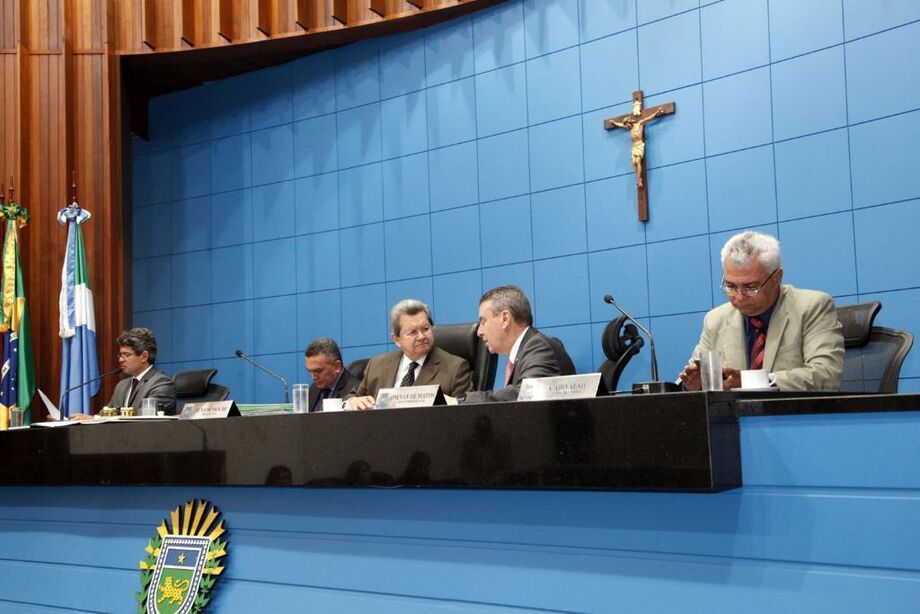 Proposta foi apresentada na sessão desta terça