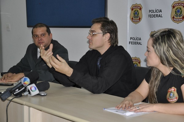 Os nomes dos envolvidos não foram divulgados pela PF. Segundo o delegado, o processo está em segredo de Justiça