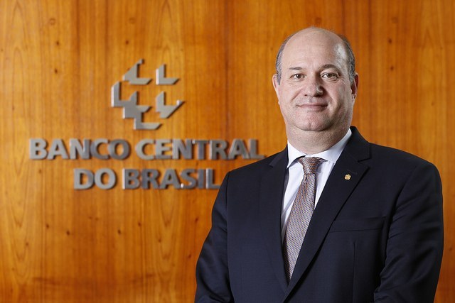 Durante cerimônia de transmissão de cargo, Ilan Goldfajn, novo presidente do BC faz discurso de combate à inflação