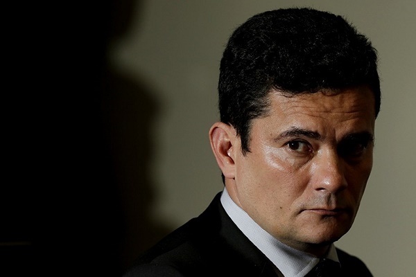 No dia 9 de junho, Moro recebeu denúncia apresentada pela força-tarefa de procuradores da Operação Lava Jato contra Cláudia Cruz e outros investigados que viraram réus