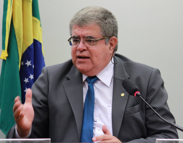 O deputado sul-mato-grossense estabelece rigor também para que aqueles beneficiados com casa própria financiada pelo Governo e que venderem o imóvel, nunca mais sejam beneficiadas com o mesmo projeto
