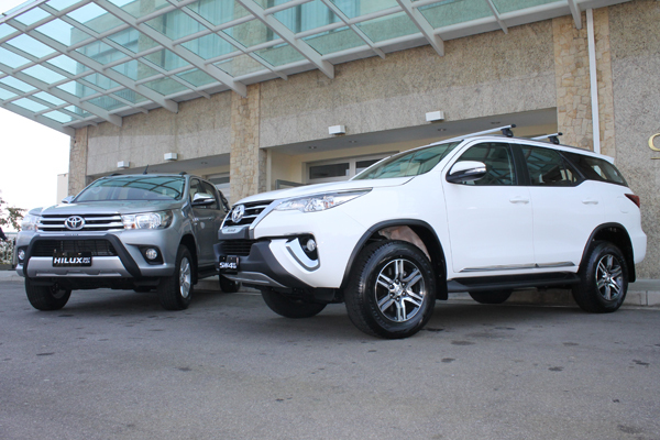 Picape só terá câmbio automático; SUV tem manual para venda direta