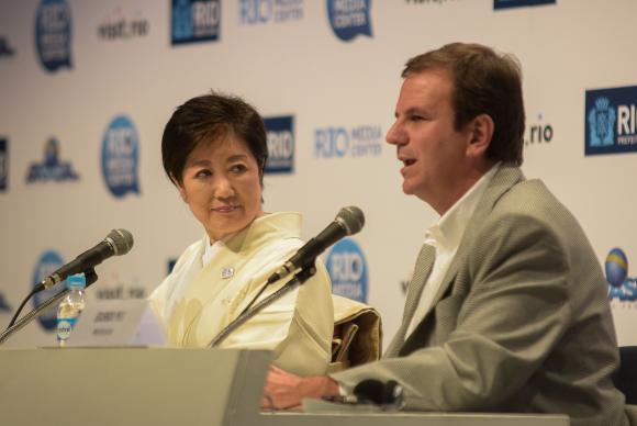 A governadora da cidade de Tóquio, Yuriko Koike, em entrevista no Rio Media Center