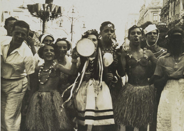 De acordo com a Biblioteca Nacional, Donga entregou a petição de registro para o samba em 6 de novembro de 1916