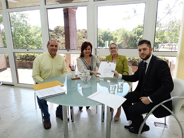 Maria Cecília Amendola da Motta, Secretária de Educação, Procuradora do Estado Juliana Nunes Matos Ayres, professor Alfredo Anastácio Neto, Coordenador de Políticas Específicas para a Educação e juiz federal Fernando Nardon